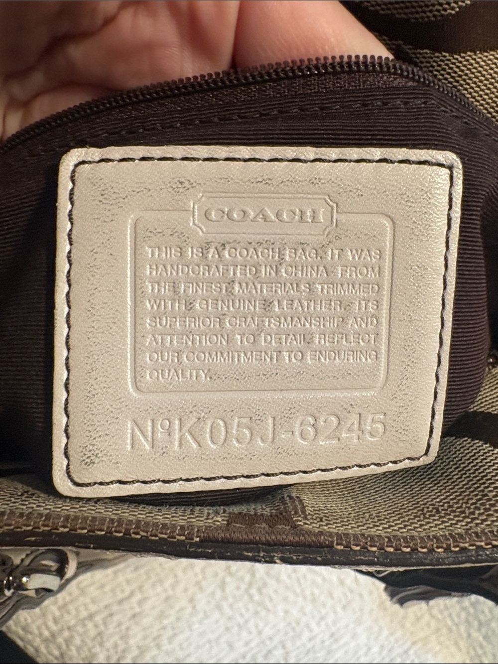 Low start Coach Vintage Gallery Signature Jacquard Canvas Leather Satchel in GUC - Picture 7 of 12